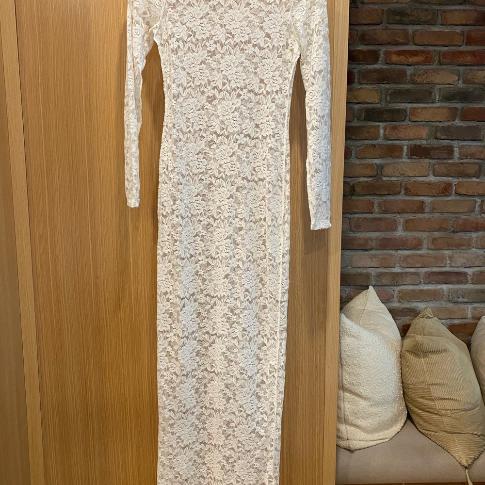 Elegant White Lace Dress